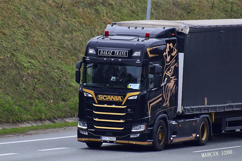 _DSC0956-crop-Dakaz Trans-SCANIA R450 NG.JPG