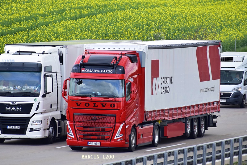 _DSC1824-crop-Creative Cargo-VOLVO FH V.JPG