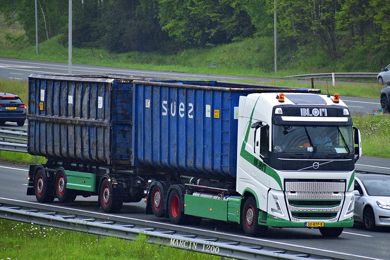_DSC4110-crop-BLOM-VOLVO FH V.JPG