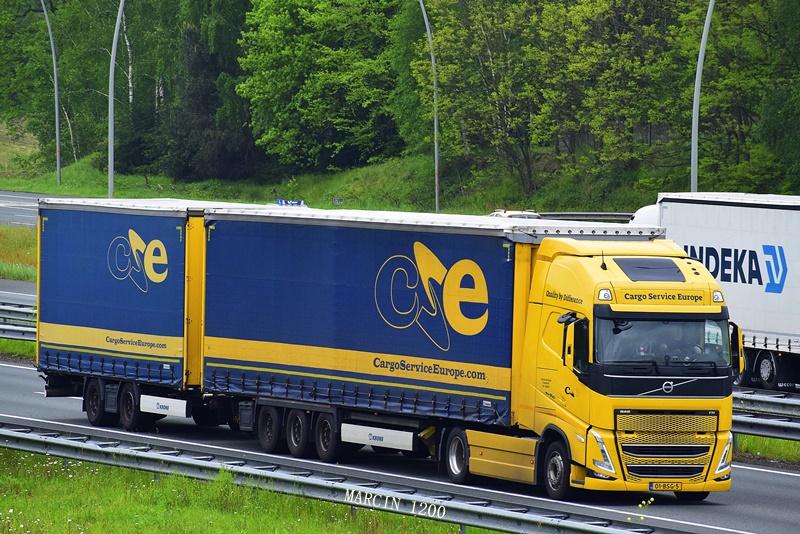_DSC4219-crop-Cargo Service Europe-VOLVO FH V-KRONE-25,25m.JPG