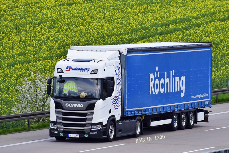 _DSC2211-crop-Studenovský-SCANIA R450 NG-Schmitz Cargobull.JPG