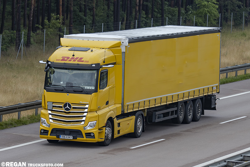 Mercedes-Actros MP5 - DHL.jpg