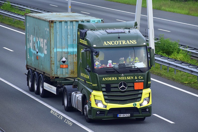 _DSC3514-crop-Ancotrans-Anders Nielsen-Mercedes-Benz Actros MP4.JPG