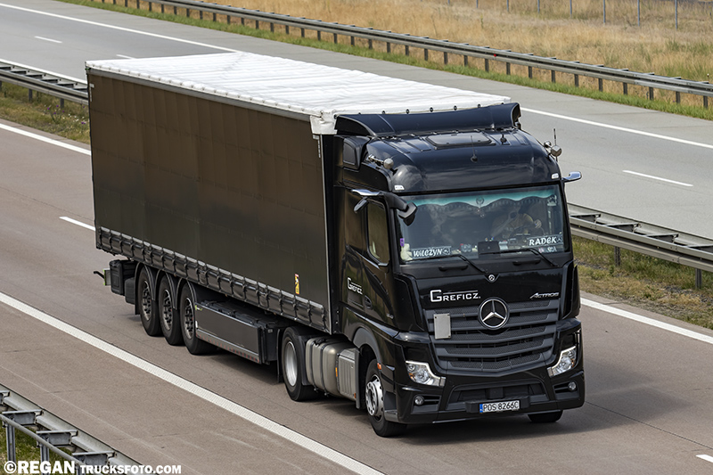 Mercedes-Benz Actros MP5 - Greficz.jpg