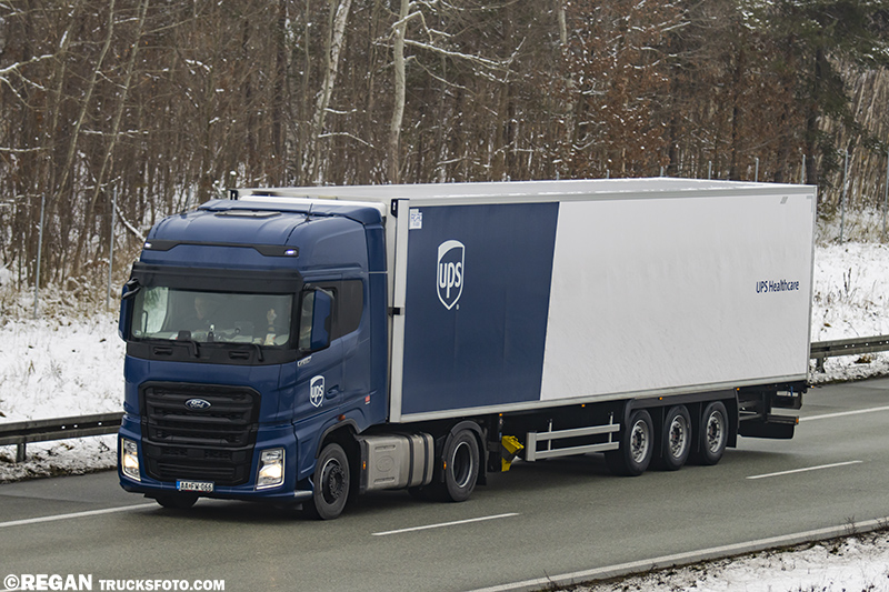 Ford F-Max - UPS Healthcare Hungary.jpg