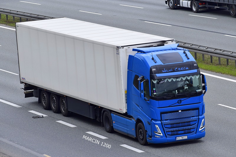 _DSC0826-crop-WILK CZECH-VOLVO FH V-Schmitz Cargobull.JPG