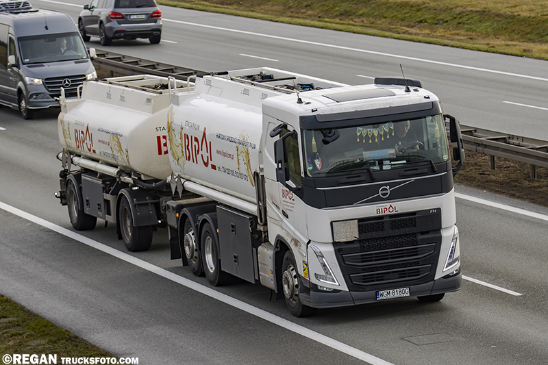 Volvo FH5 - Bipol.jpg