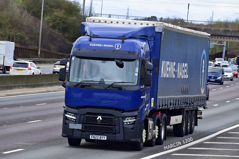 _DSC0524-crop-Kuehne + Nagel-RENAULT RANGE T EVO.JPG