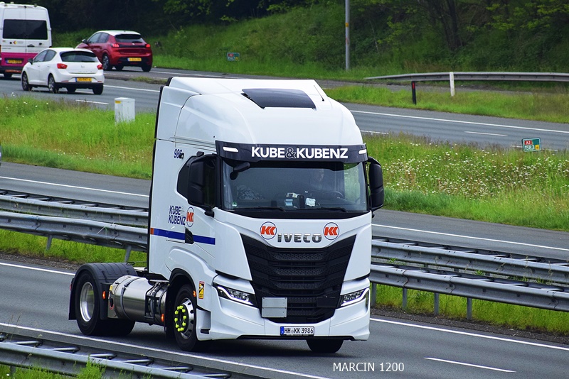 _DSC3977-crop-Kube & Kubenz-IVECO S-WAY.JPG