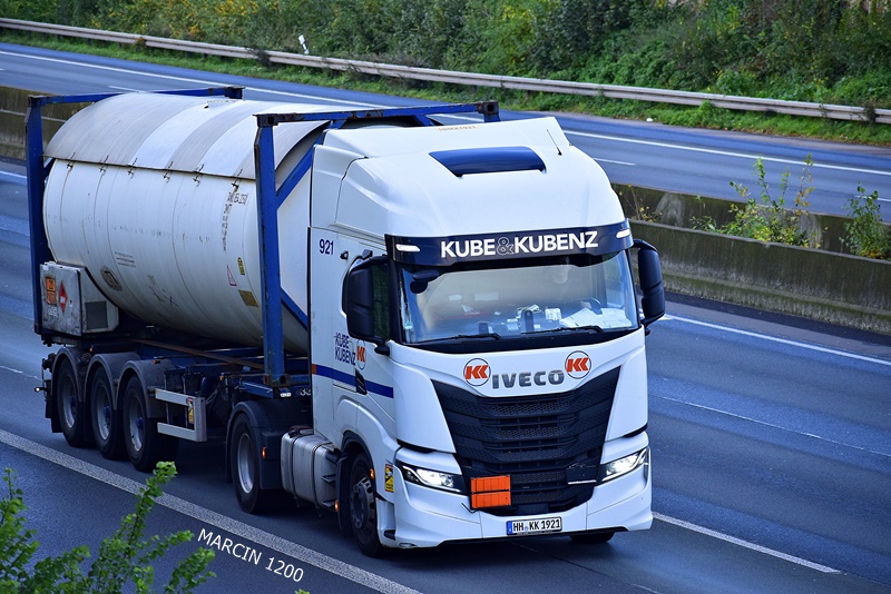 _DSC7664-crop-Kube & Kubenz-IVECO S-WAY.JPG