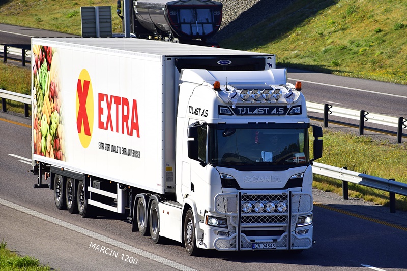 _DSC0147-crop-TJ Last A.S-SCANIA R NG.JPG