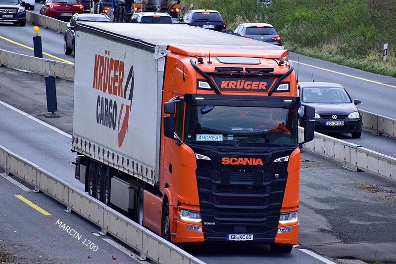 _DSC8293-crop-Krüger Cargo-scania S500.JPG