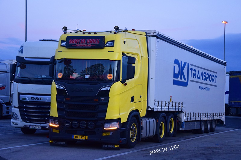_DSC2369-crop-Bart de Vries Transport-Scania S NG.JPG