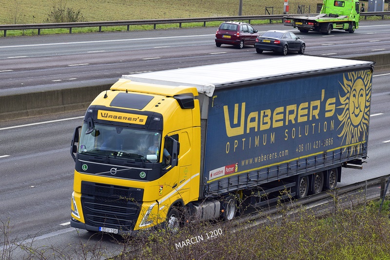 _DSC0408-crop-Waberers-VOLVO FH V.JPG