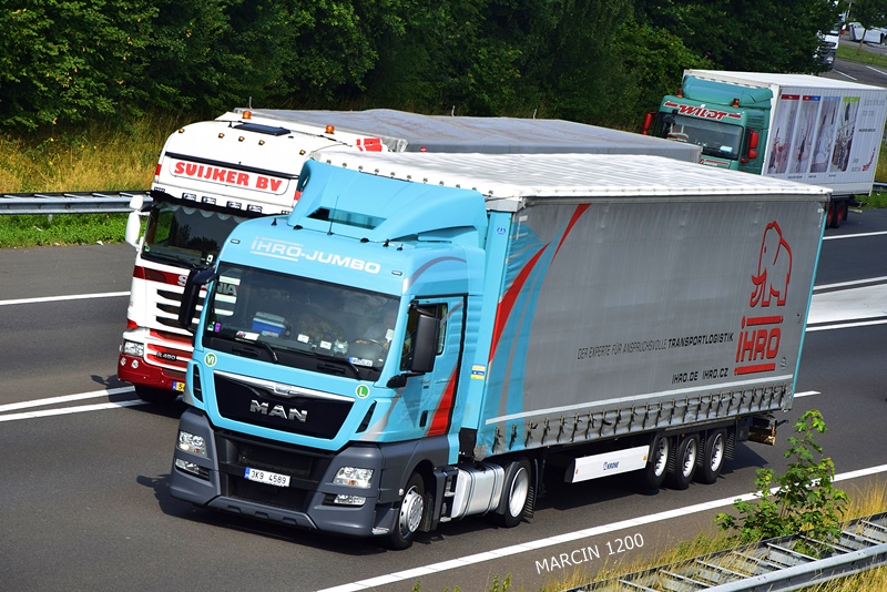 _DSC5097-crop-IHRO-JUMBO-MAN TGX.JPG