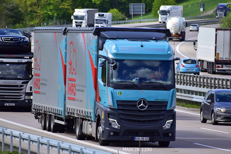 _DSC2768 IHRO-JUMBO-crop-Mercedes-Benz ActrosL MP5.JPG