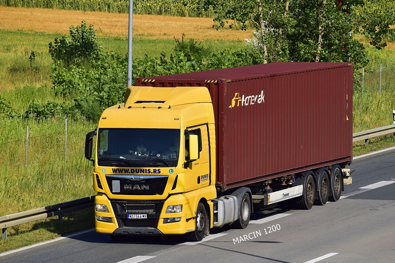 _DSC5539-crop-Dunis-MAN TGX.JPG