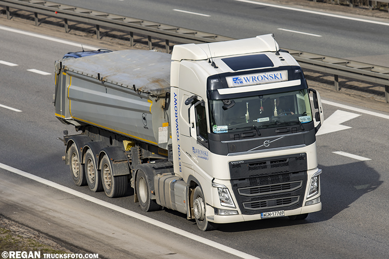 Volvo FH4 - Wroński.jpg