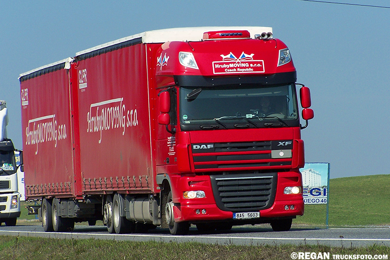 DAF XF105 - HrubyMOVING.jpg