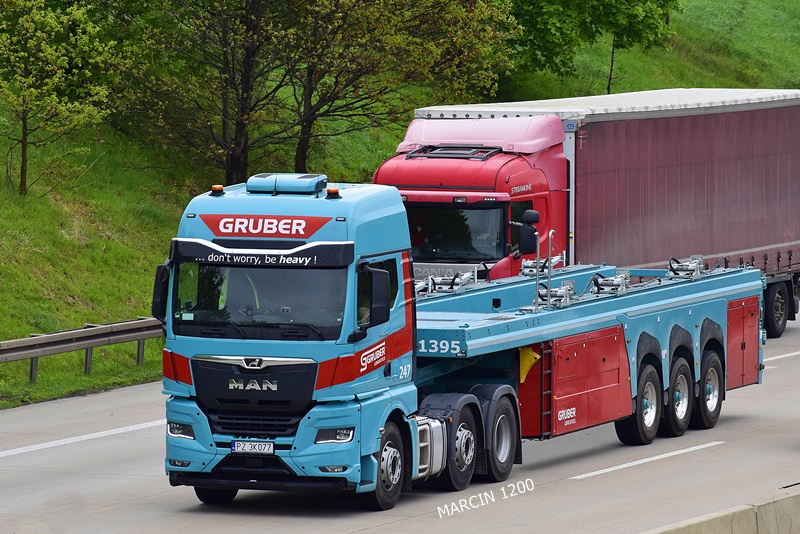 _DSC1268 GRUBER-crop-MAN TGX II.JPG