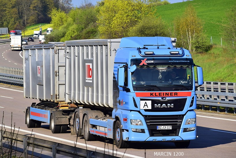 _DSC2800-crop-KLEINER-MAN TGX EUR6 II.JPG