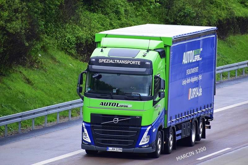 _DSC1042 AUTOL-crop-VOLVO FH V.JPG