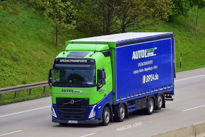 _DSC1377 AUTOL-crop-VOLVO FH V.JPG