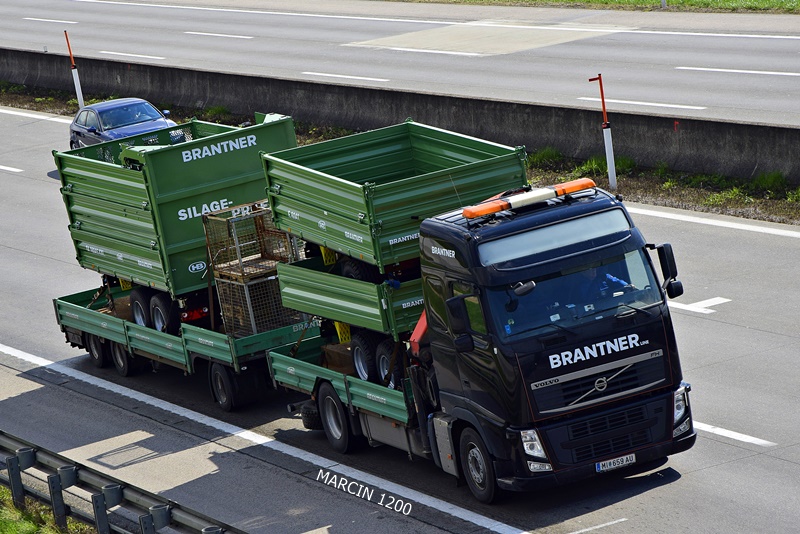 _DSC2889-crop-Brantner-VOLVO FH III.JPG