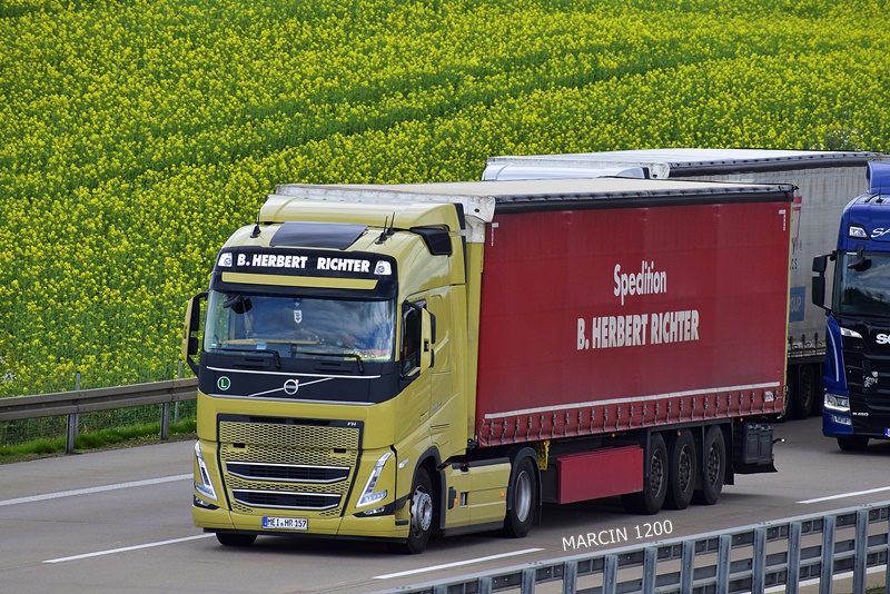_DSC2051-crop-B. Herbert Richter-VOLVO FH V.JPG