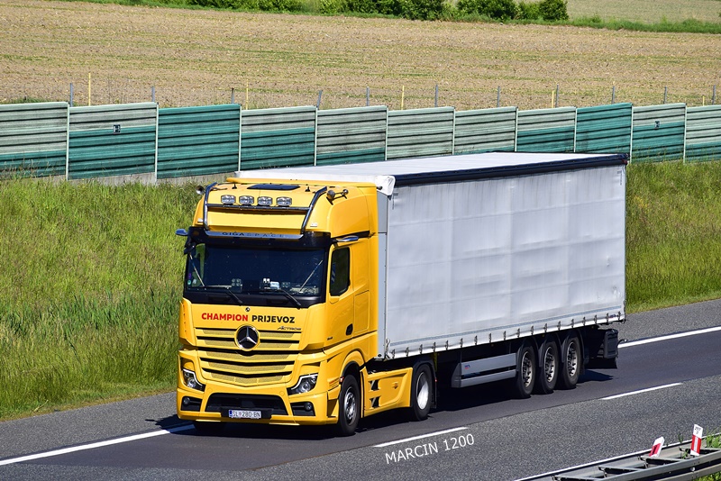 _DSC3400-crop-Prijevoz Champion-Mercedes-Benz Actros MP5.JPG