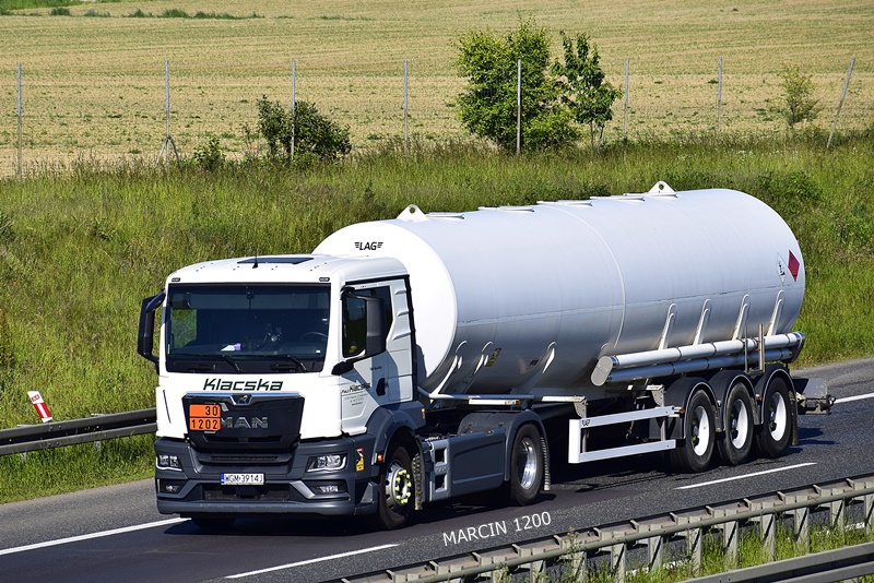 _DSC3232-crop-KLACSKA-MAN TGS II.JPG