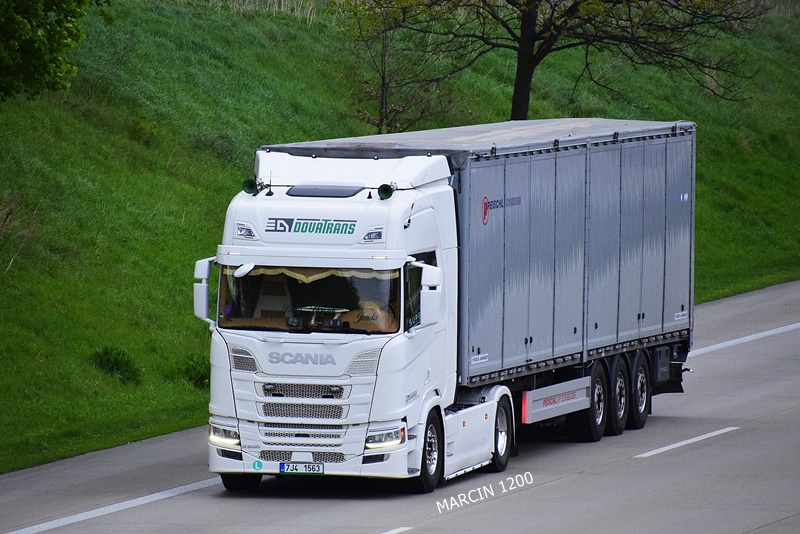 _DSC2295 DOVATRANS-crop-SCANIA R500 NG.JPG