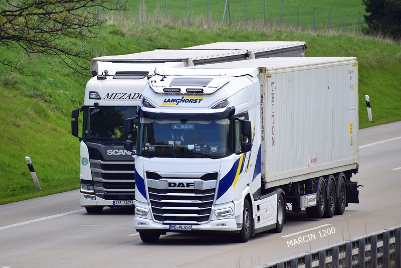 _DSC1380 LANGHORST-crop-DAF XG.JPG