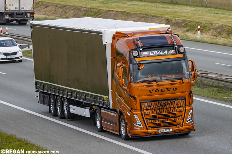 Volvo FH5 - Grala Apenina Transporti.jpg