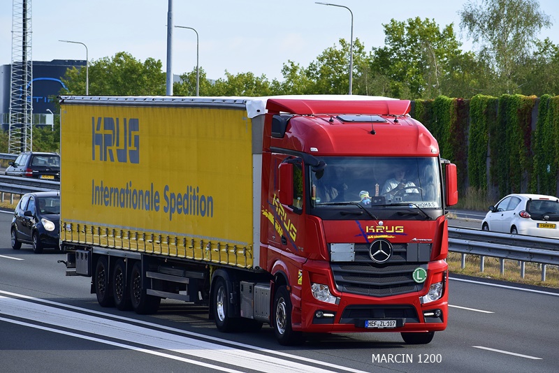 _DSC7911-crop-Mercedes-Benz Actros MP4-KRUG.JPG