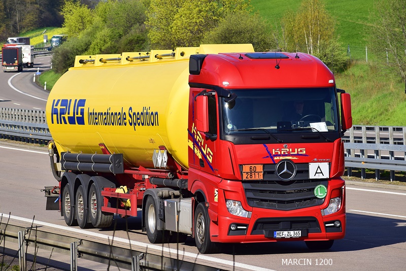 _DSC2840 KRUG-crop-Mercedes-Benz Actros MP4.JPG