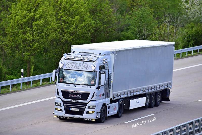 _DSC2521 SCHADEL FERNTRANSPORTE-crop-MAN TGX.JPG