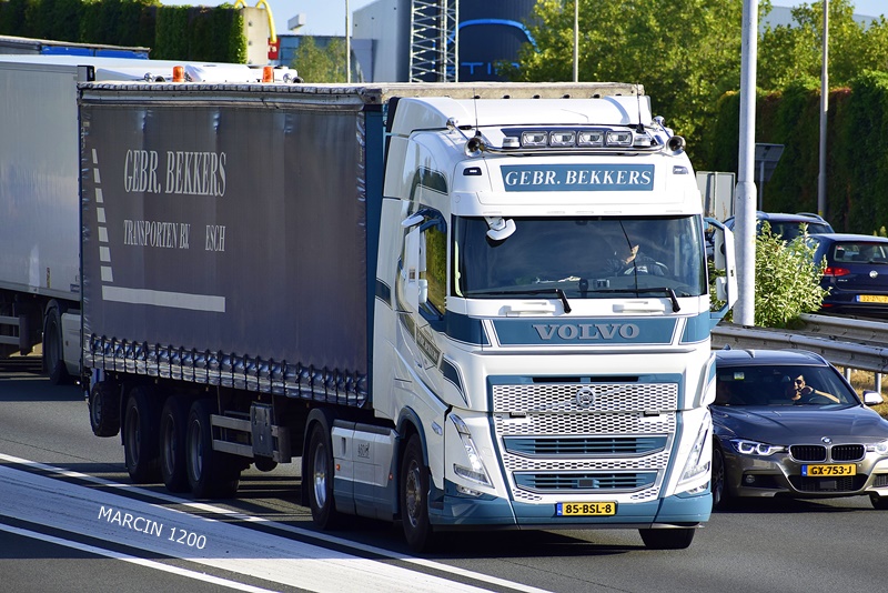 _DSC7976-crop-Gebr. Bekkers-VOLVO FH V.JPG