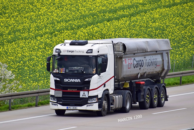 _DSC1763 EP CARGO-crop-SCANIA R450 NG.JPG