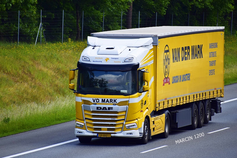 _DSC3685-crop-Van der Mark-DAF XF.JPG