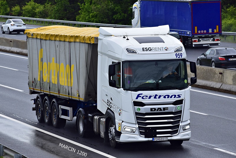 _DSC2983 FERTRANS-crop-DAF XG.JPG