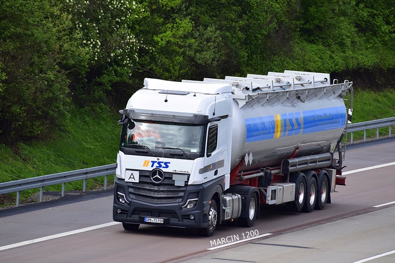 _DSC1116 TSS-crop-Mercedes-Benz ActrosL MP5.JPG