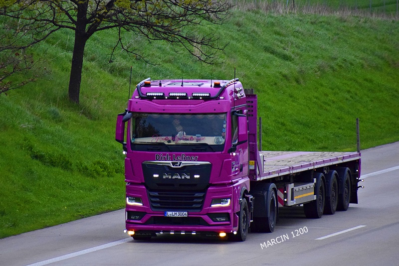 _DSC2328 DIRK LEBNER-crop-MAN TGX II.JPG