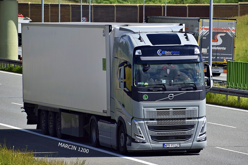 _DSC3581-crop-JB Bautrans-VOLVO FH V.JPG