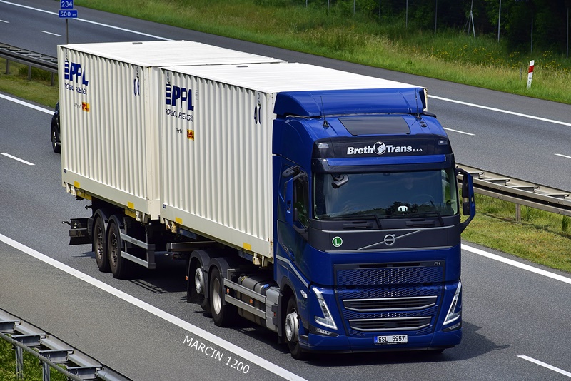 _DSC3646-crop-Breth Trans -VOLVO FH V.JPG