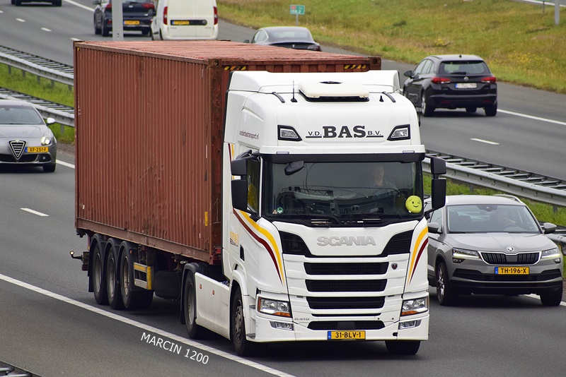 _DSC4129-crop-V.D. BAS B.V.-SCANIA R410 NG.JPG