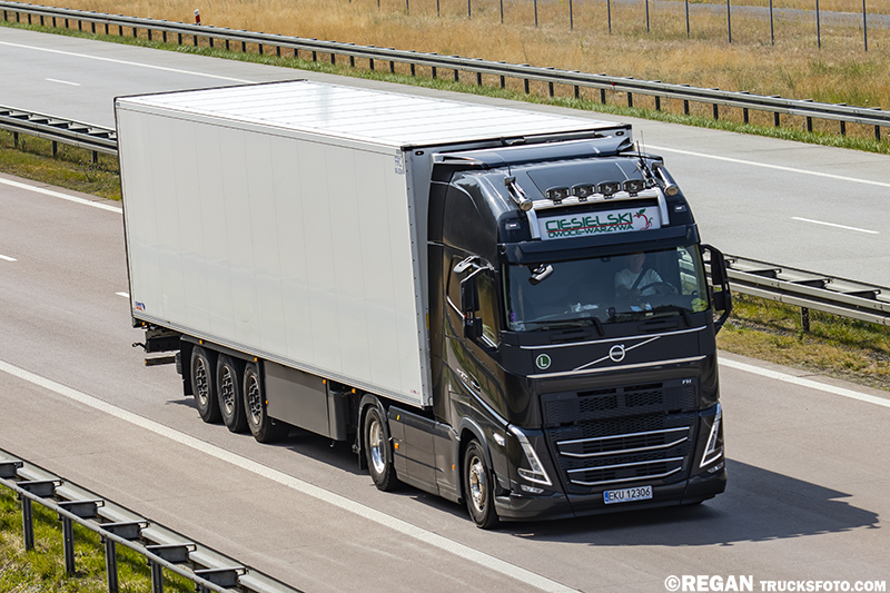 Volvo FH5 - Ciesielski.jpg
