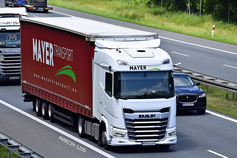 _DSC3706-crop-MAYER TRANSPORT-DAF XG.JPG