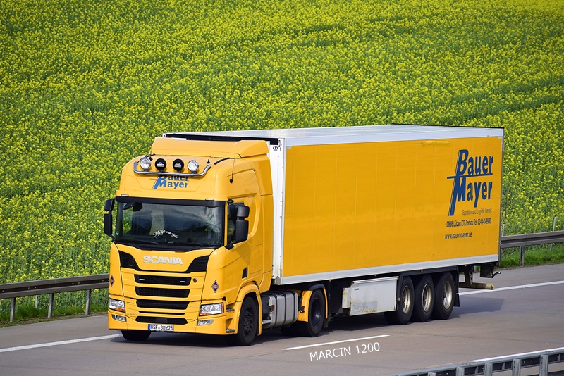 _DSC2331 BAUER MAYER-crop-SCANIA R NG.JPG
