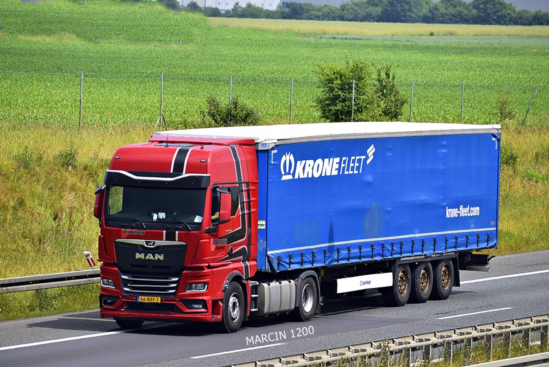 _DSC3837-crop-Velthoven-MAN TGX II.JPG